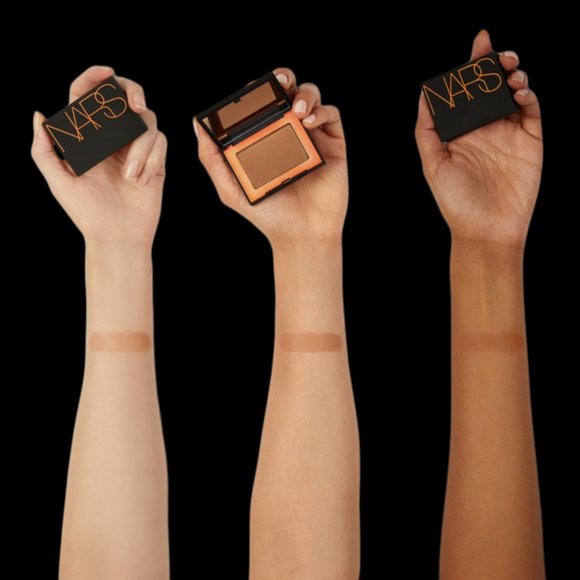 Mini Laguna Bronzing Powder Color: Laguna - Picture 6 of 7